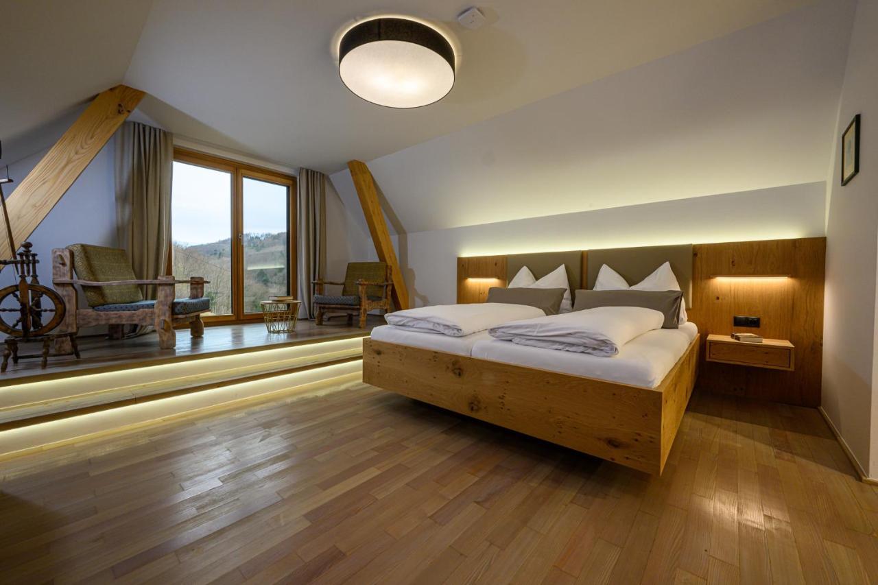 Eichberg Living Villa Лейтшах Екстериор снимка